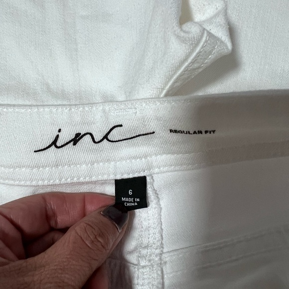INC White regular fit Denim‎ Shorts 6 - Picture 2 of 11